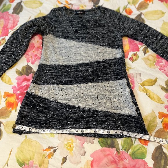 STYLE & CO Sweater Size XS Long Sleeves Sparkly Knit Gray Black White - Picture 8 of 14